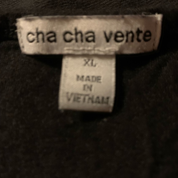 Cha Cha Vente Black Top with Sheer Details - Picture 4 of 4